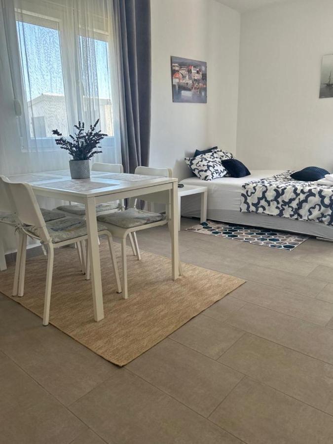 ורסי Apartmani Fulir מראה חיצוני תמונה