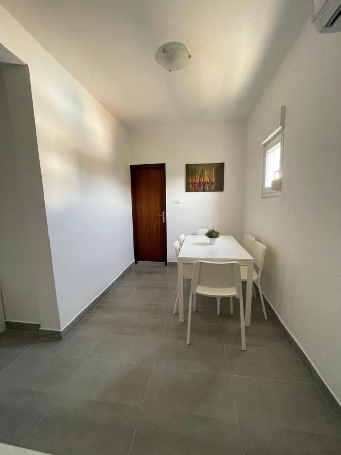 ורסי Apartmani Fulir מראה חיצוני תמונה