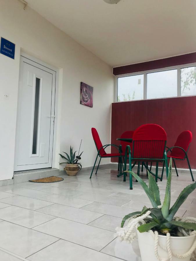 ורסי Apartmani Fulir מראה חיצוני תמונה